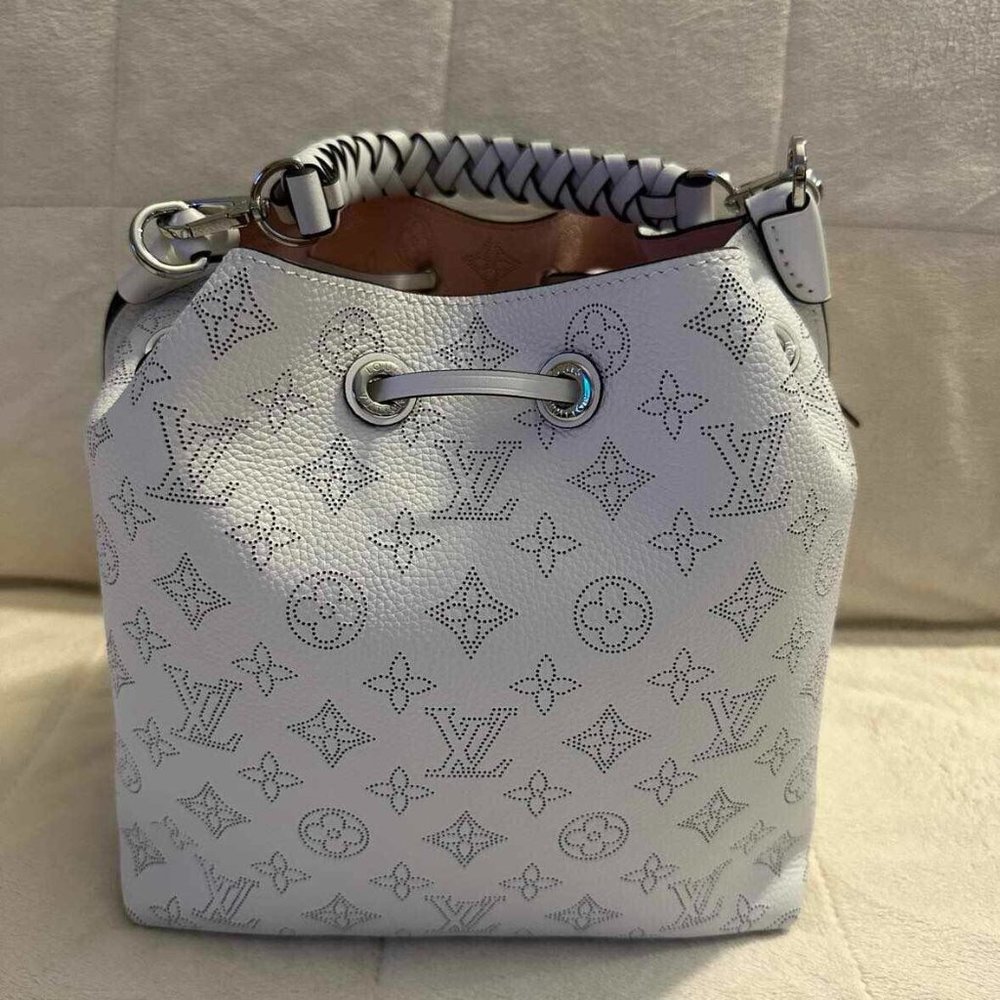 Louis Vuitton Muria Mahina Leather Snow White